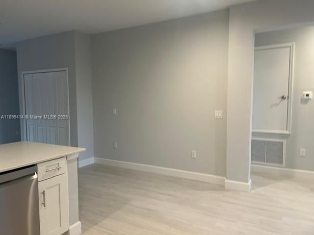 Recently Rented: $1,500 (3 beds, 2 baths, 1379 Square Feet)