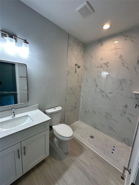 Recently Rented: $1,500 (3 beds, 2 baths, 1379 Square Feet)