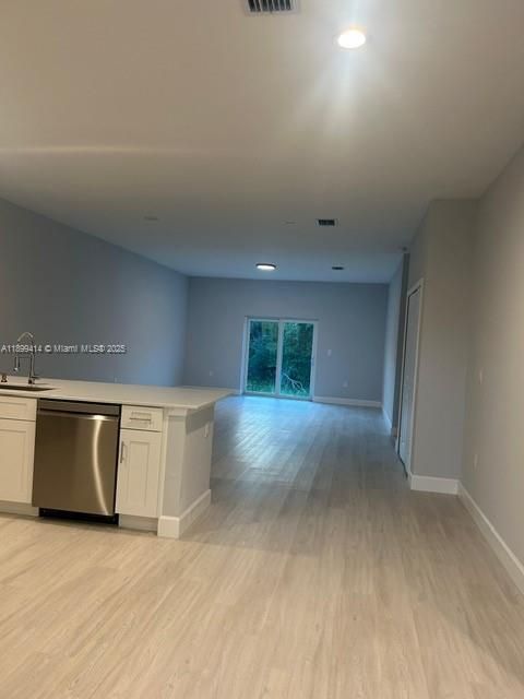 Recently Rented: $1,500 (3 beds, 2 baths, 1379 Square Feet)