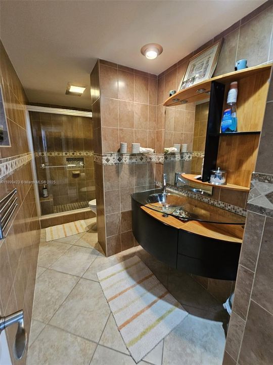 待售: $265,000 (2 贝兹, 2 浴室, 1132 平方英尺)