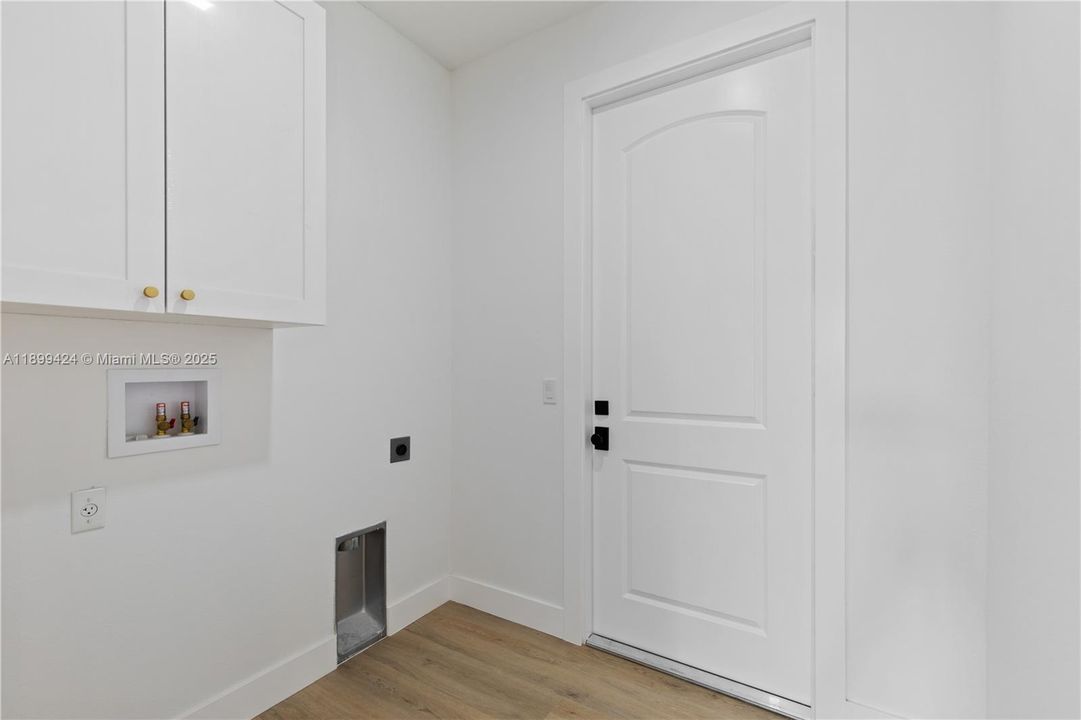 待售: $429,000 (3 贝兹, 2 浴室, 0 平方英尺)