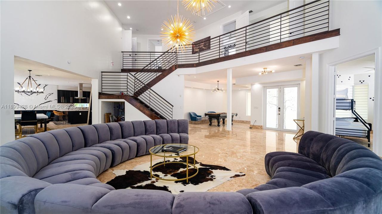 En Venta: $2,599,000 (7 camas, 5 baños, 4650 Pies cuadrados)