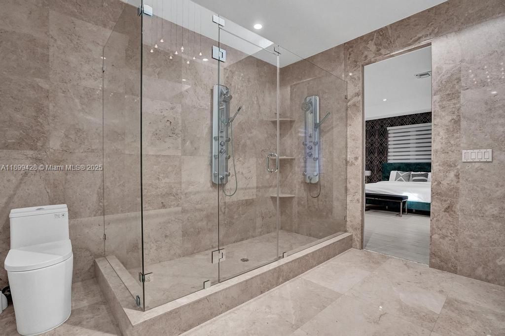 En Venta: $2,599,000 (7 camas, 5 baños, 4650 Pies cuadrados)