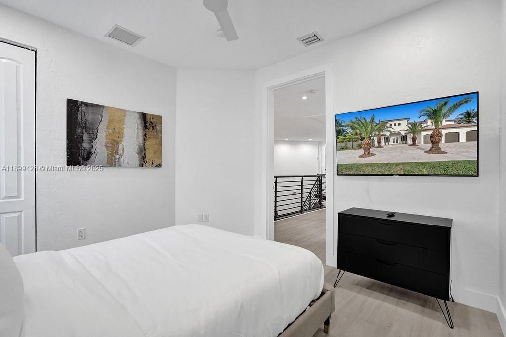 En Venta: $2,599,000 (7 camas, 5 baños, 4650 Pies cuadrados)