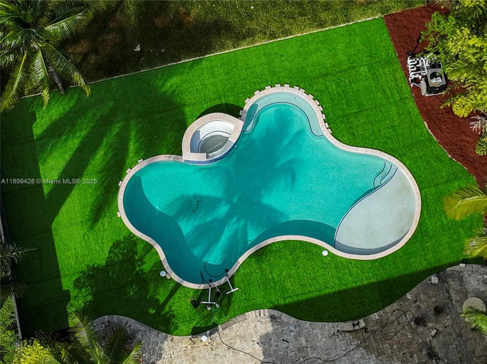 En Venta: $2,599,000 (7 camas, 5 baños, 4650 Pies cuadrados)