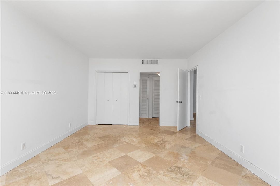 En Venta: $435,000 (2 camas, 2 baños, 1030 Pies cuadrados)