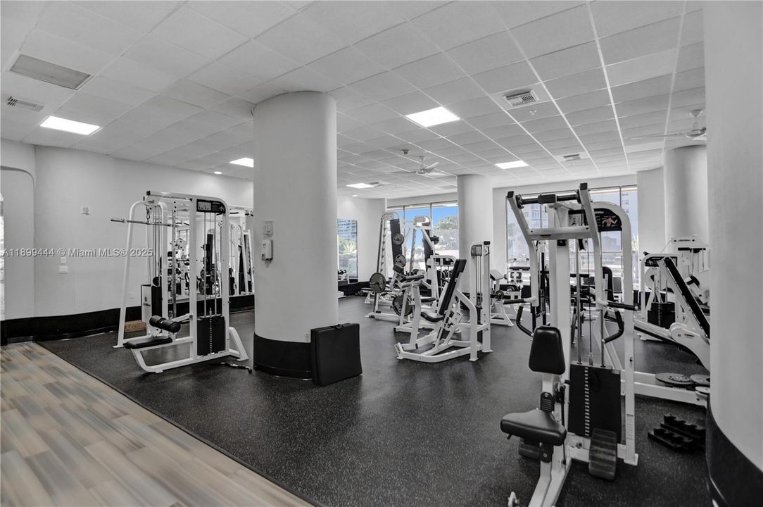 На продажу: $295,000 (2 спален, 2 ванн, 1460 Квадратных фут)