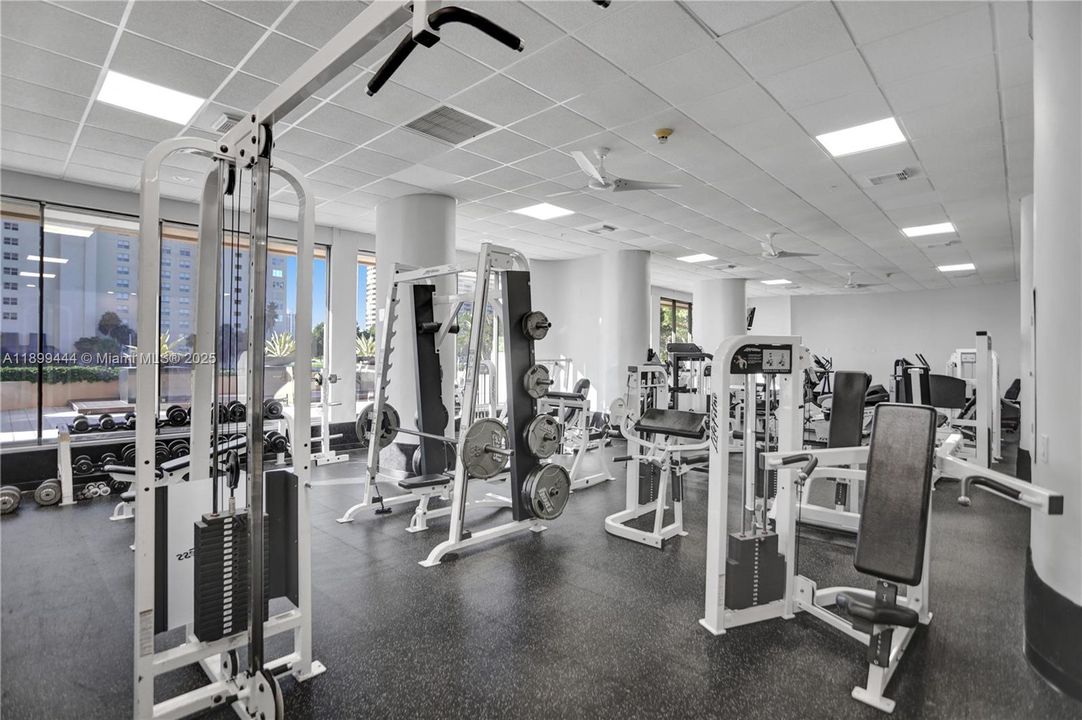 На продажу: $295,000 (2 спален, 2 ванн, 1460 Квадратных фут)