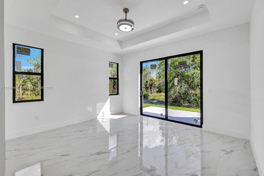 En Venta: $354,900 (3 camas, 2 baños, 0 Pies cuadrados)