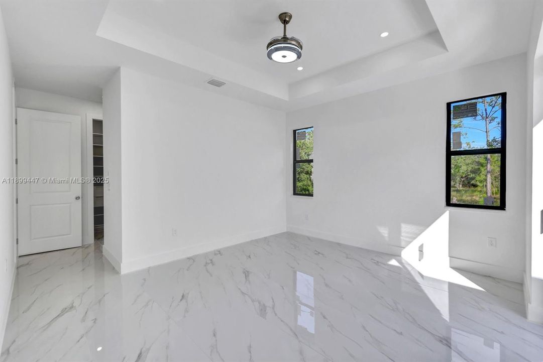 En Venta: $354,900 (3 camas, 2 baños, 0 Pies cuadrados)