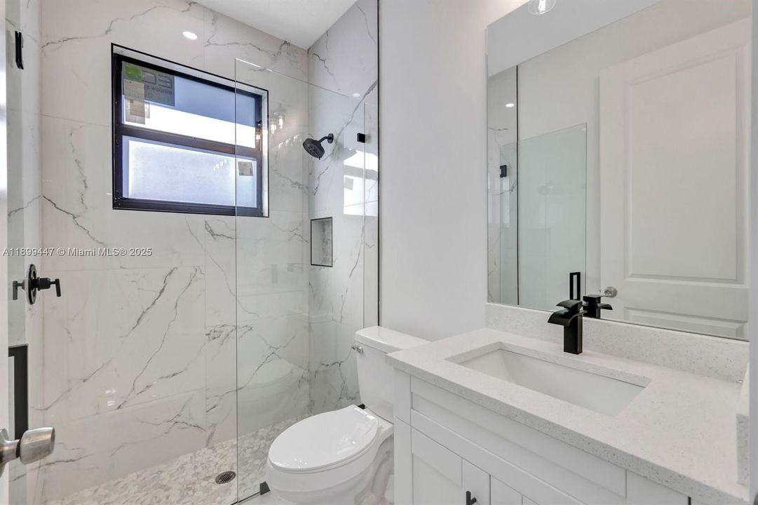 En Venta: $354,900 (3 camas, 2 baños, 0 Pies cuadrados)