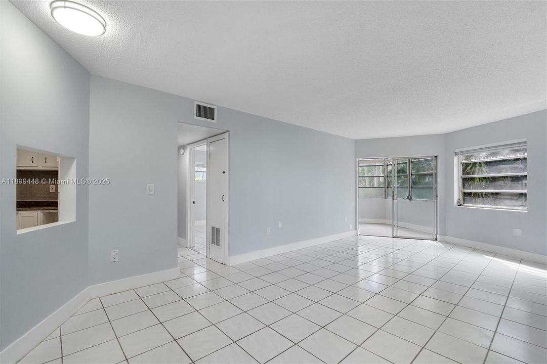 Recientemente alquilado: $1,480 (1 camas, 1 baños, 660 Pies cuadrados)