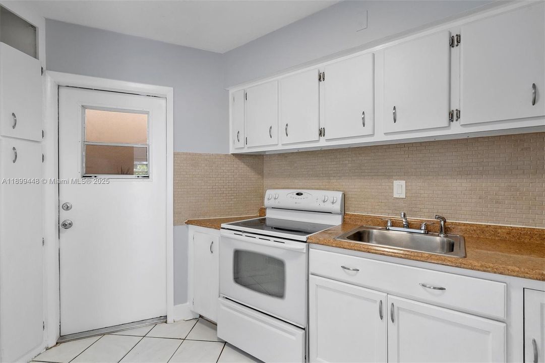 Recientemente alquilado: $1,480 (1 camas, 1 baños, 660 Pies cuadrados)