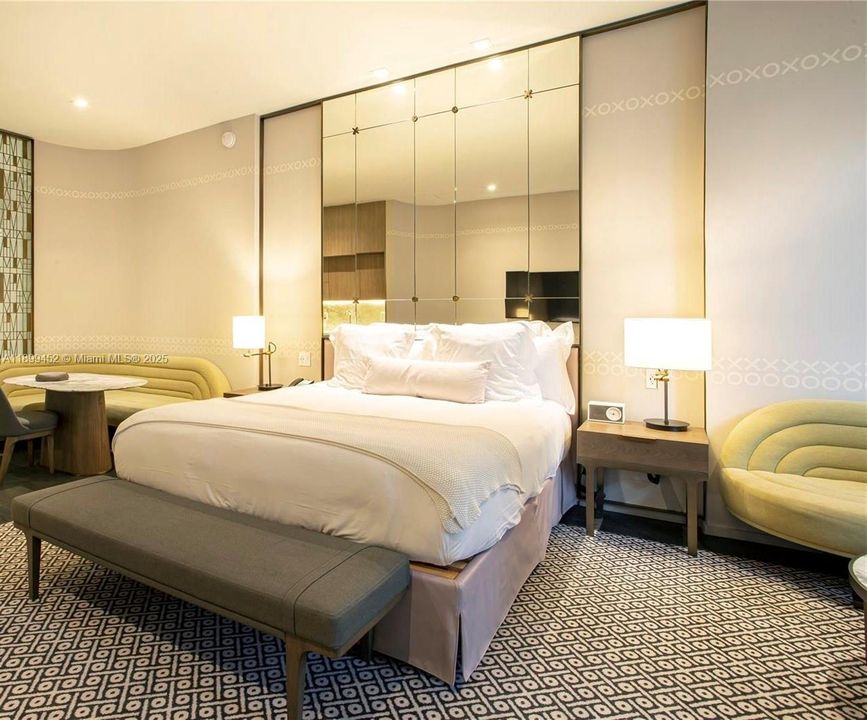 For Sale: $650,000 (0 beds, 1 baths, 626 Square Feet)