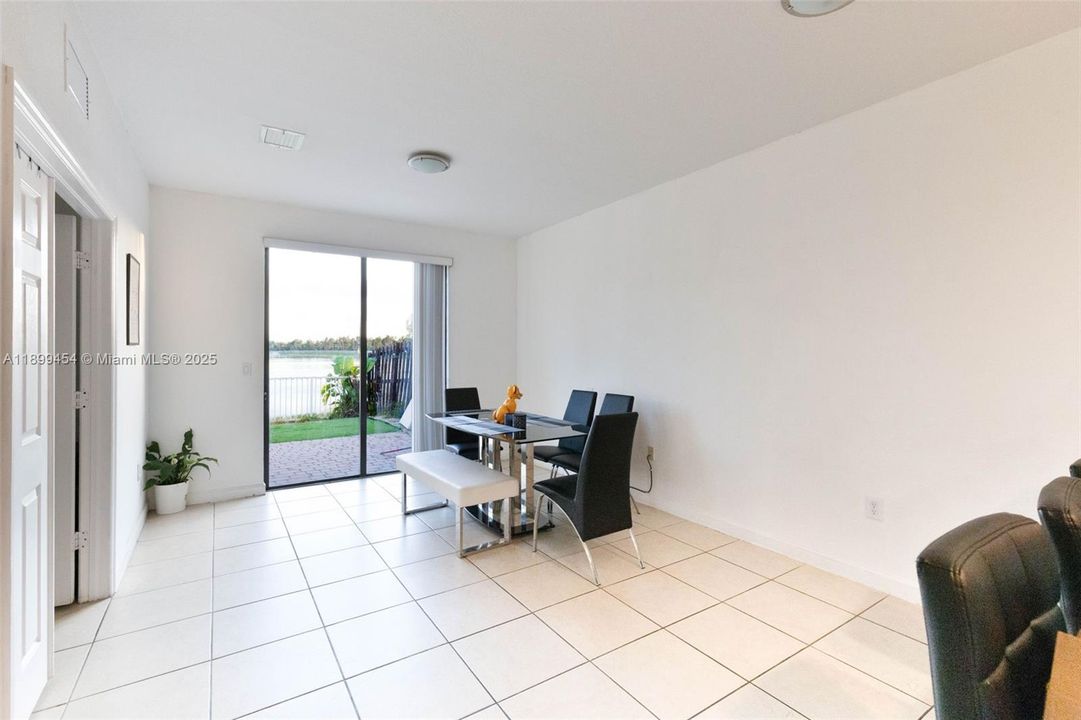 For Sale: $668,500 (4 beds, 3 baths, 1912 Square Feet)