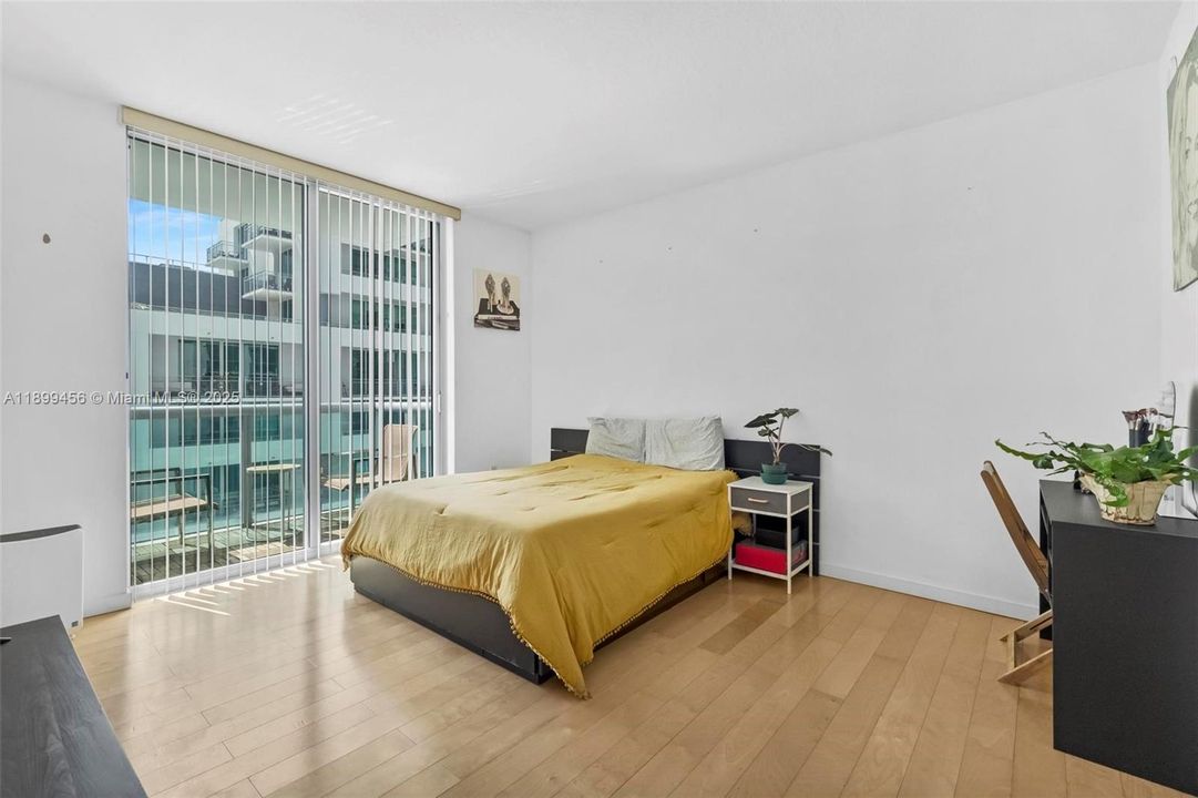 For Sale: $549,900 (2 beds, 2 baths, 1148 Square Feet)