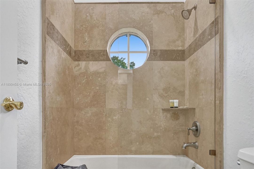 For Sale: $2,795,000 (9 beds, 7 baths, 5613 Square Feet)