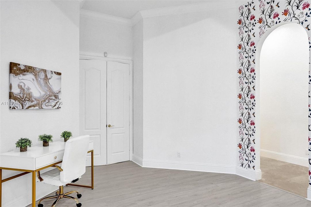 For Sale: $2,795,000 (9 beds, 7 baths, 5613 Square Feet)