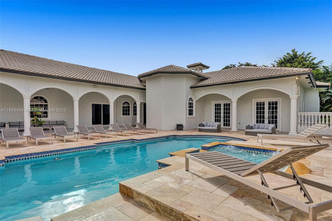 For Sale: $2,795,000 (9 beds, 7 baths, 5613 Square Feet)