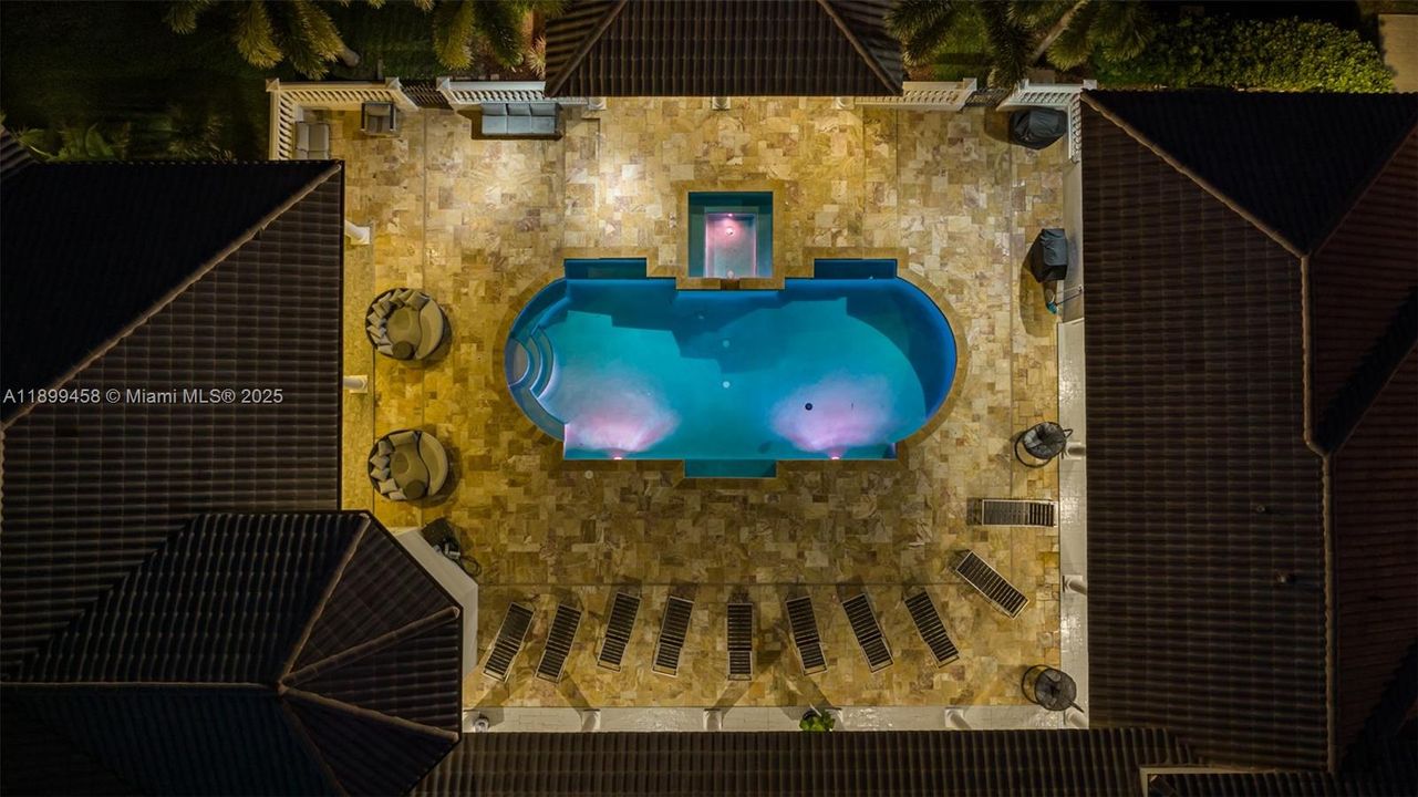 For Sale: $2,795,000 (9 beds, 7 baths, 5613 Square Feet)