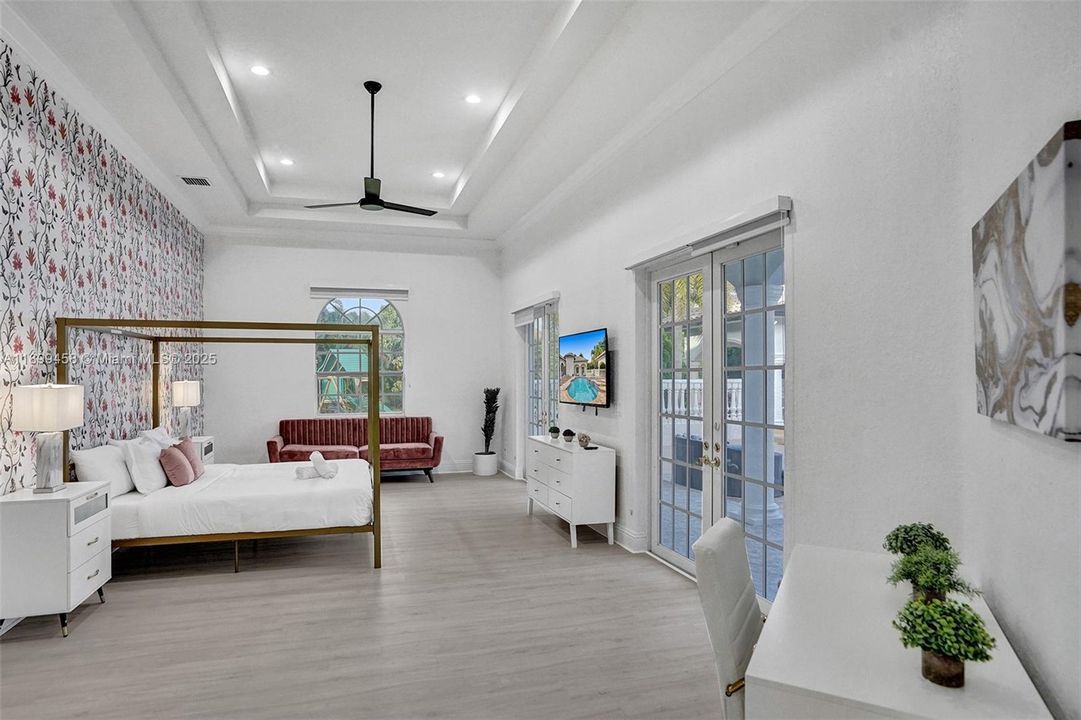 For Sale: $2,795,000 (9 beds, 7 baths, 5613 Square Feet)