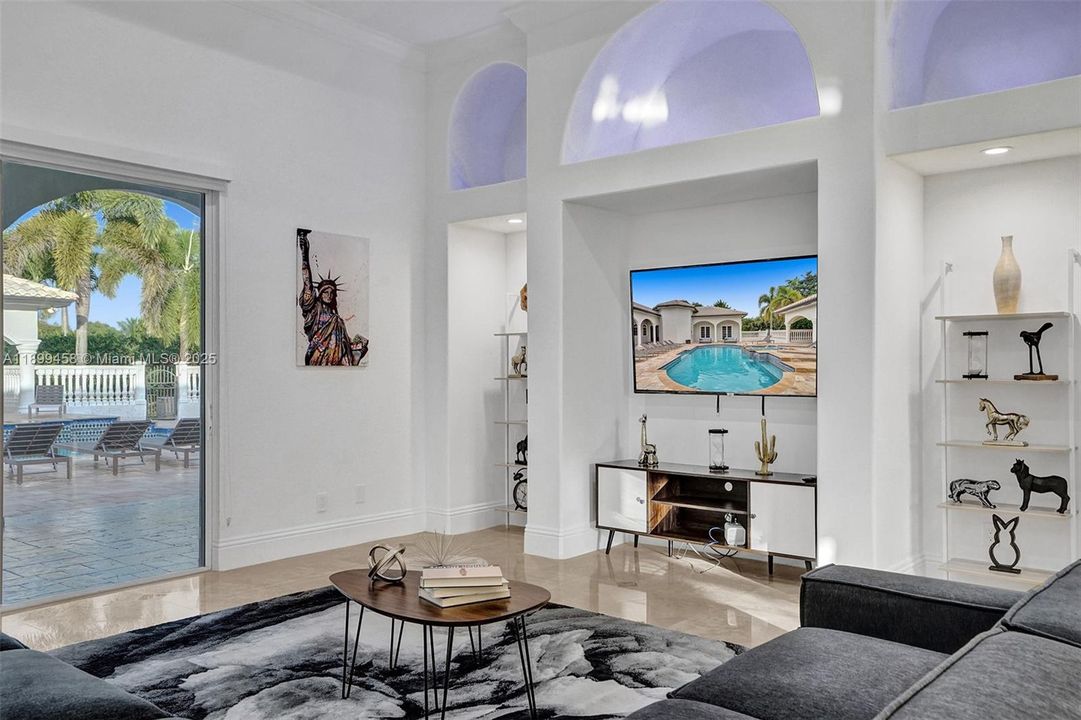 For Sale: $2,795,000 (9 beds, 7 baths, 5613 Square Feet)