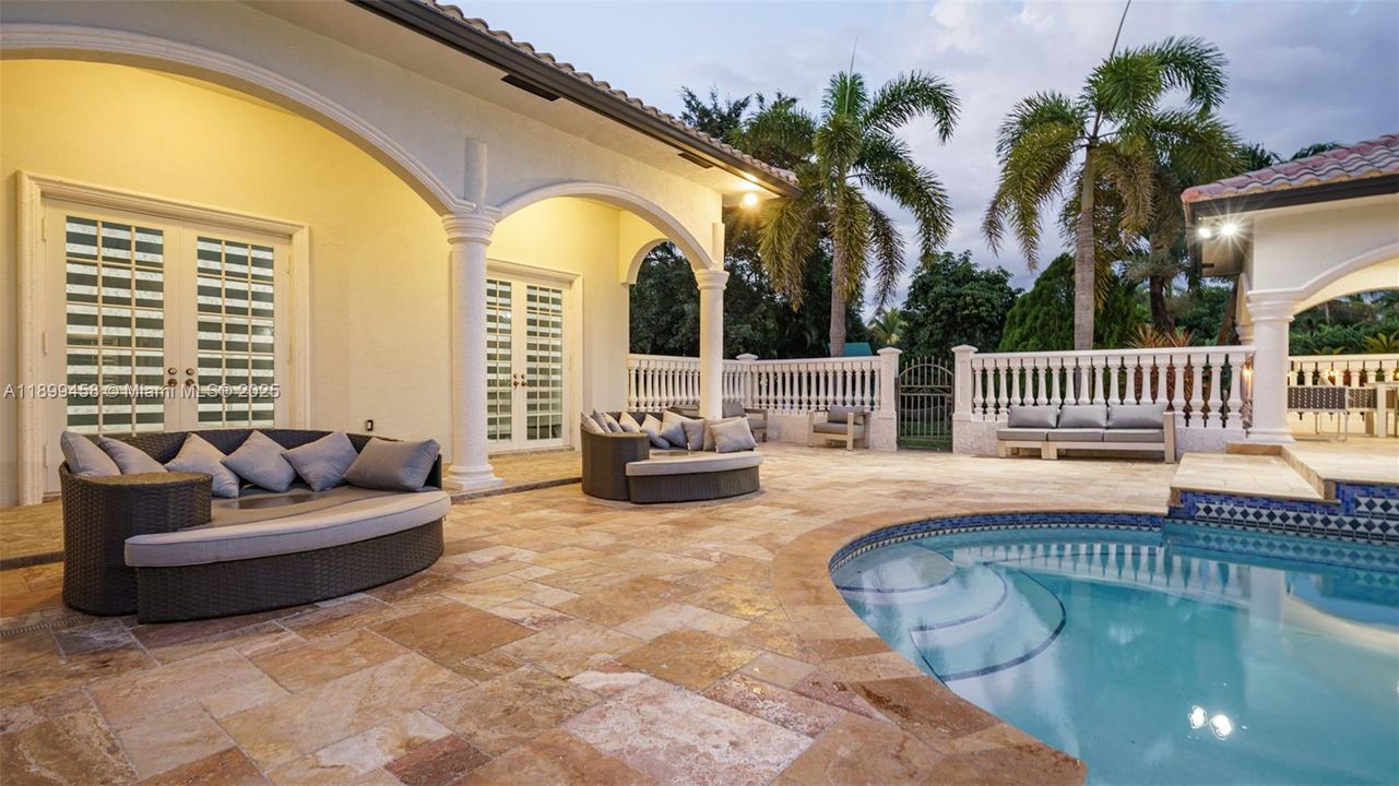 For Sale: $2,795,000 (9 beds, 7 baths, 5613 Square Feet)