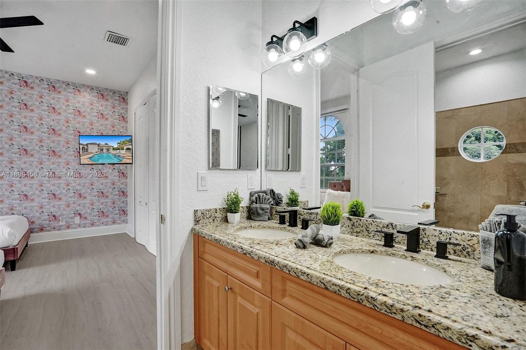 For Sale: $2,795,000 (9 beds, 7 baths, 5613 Square Feet)