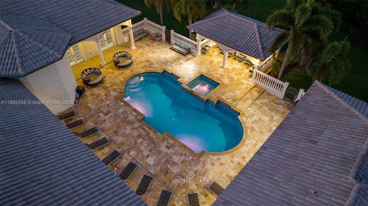 For Sale: $2,795,000 (9 beds, 7 baths, 5613 Square Feet)