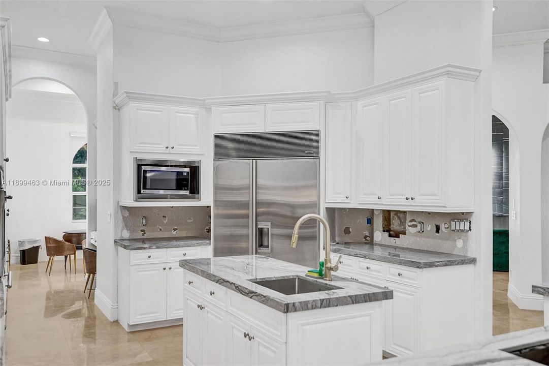 出租: $21,995 (9 贝兹, 7 浴室, 5613 平方英尺)