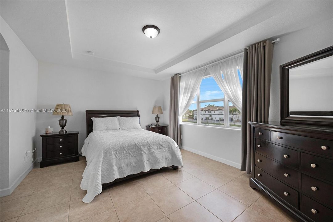 For Sale: $737,000 (3 beds, 2 baths, 2245 Square Feet)