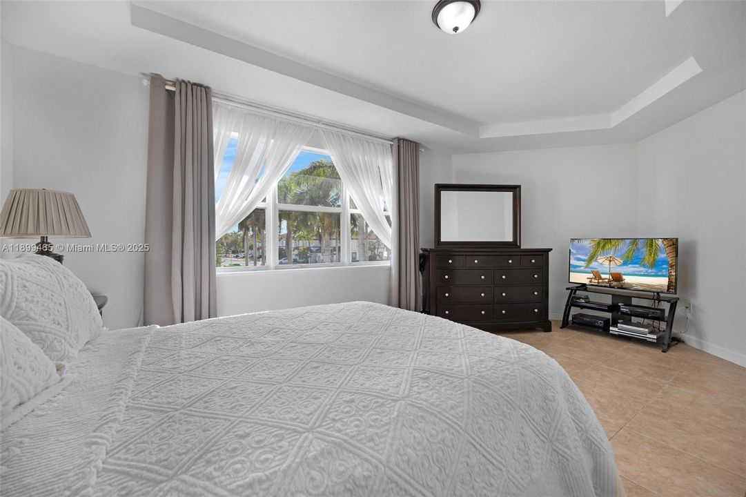 For Sale: $737,000 (3 beds, 2 baths, 2245 Square Feet)