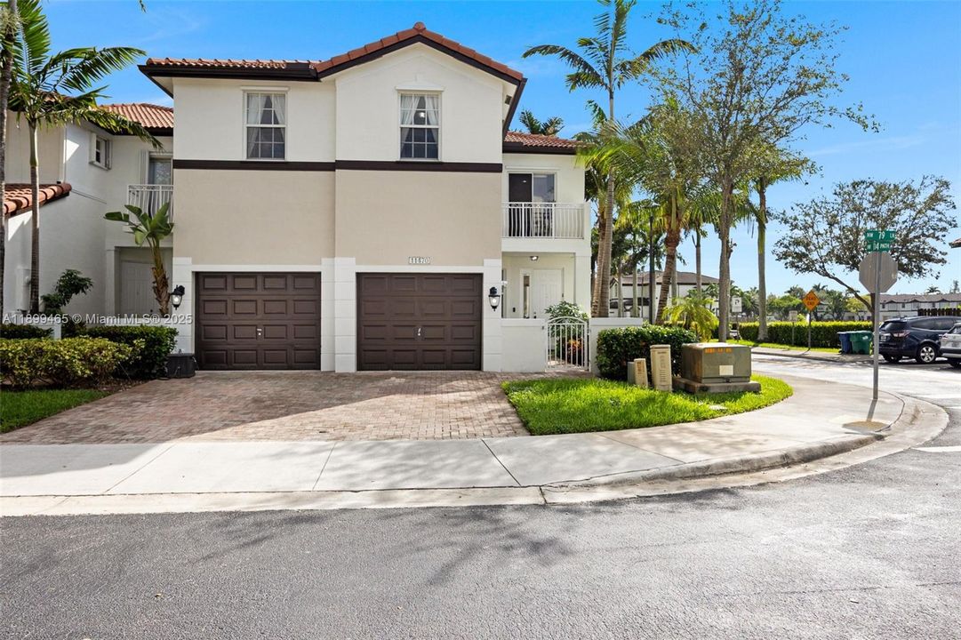 For Sale: $737,000 (3 beds, 2 baths, 2245 Square Feet)