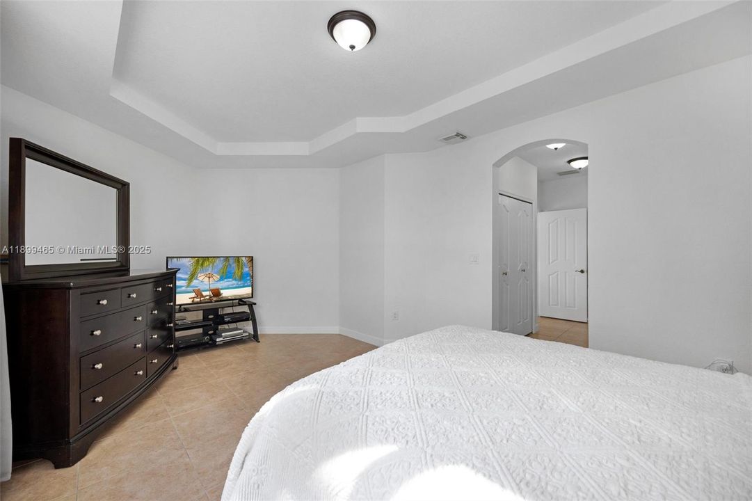 For Sale: $737,000 (3 beds, 2 baths, 2245 Square Feet)