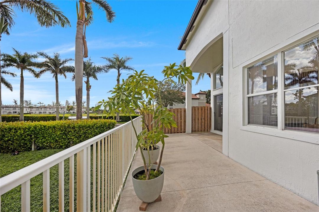 For Sale: $737,000 (3 beds, 2 baths, 2245 Square Feet)