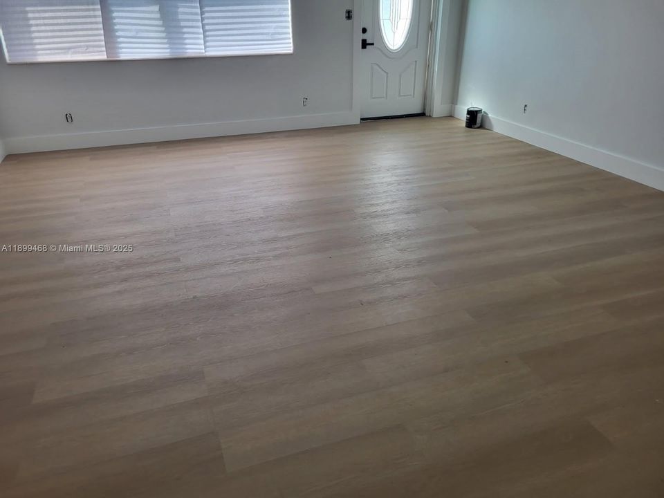 For Sale: $489,000 (3 beds, 2 baths, 1490 Square Feet)