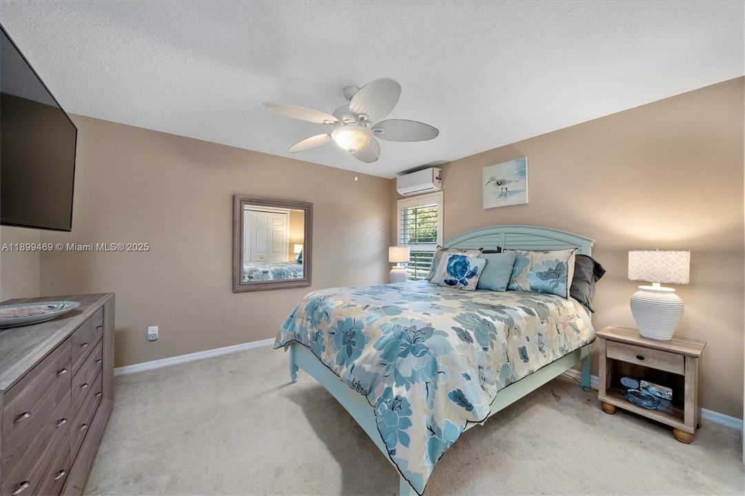 For Sale: $1,240,000 (4 beds, 3 baths, 3853 Square Feet)