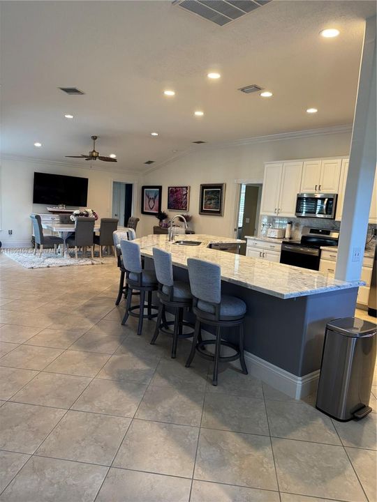 For Sale: $1,240,000 (4 beds, 3 baths, 3853 Square Feet)