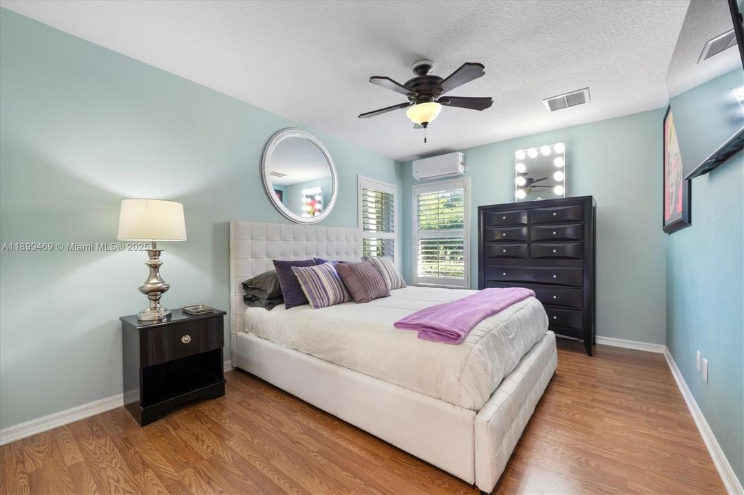 For Sale: $1,240,000 (4 beds, 3 baths, 3853 Square Feet)