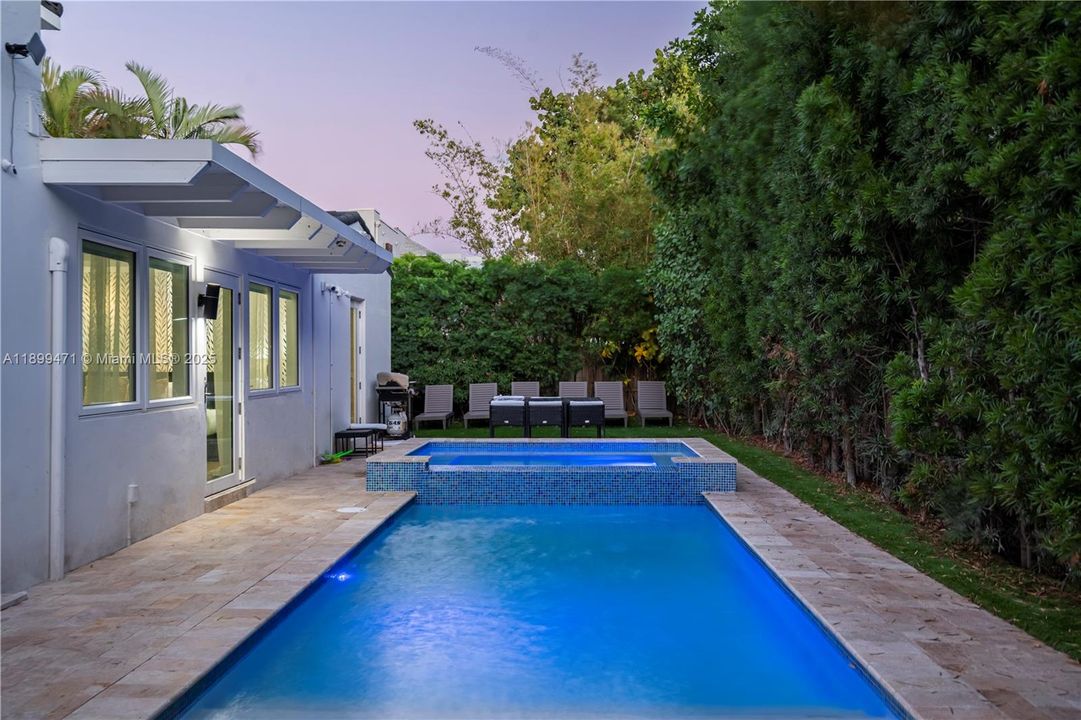 待售: $3,395,000 (6 贝兹, 4 浴室, 2814 平方英尺)