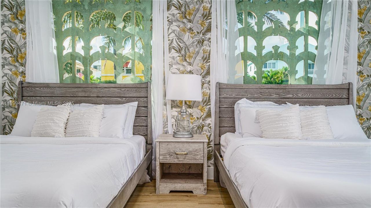 待售: $3,395,000 (6 贝兹, 4 浴室, 2814 平方英尺)