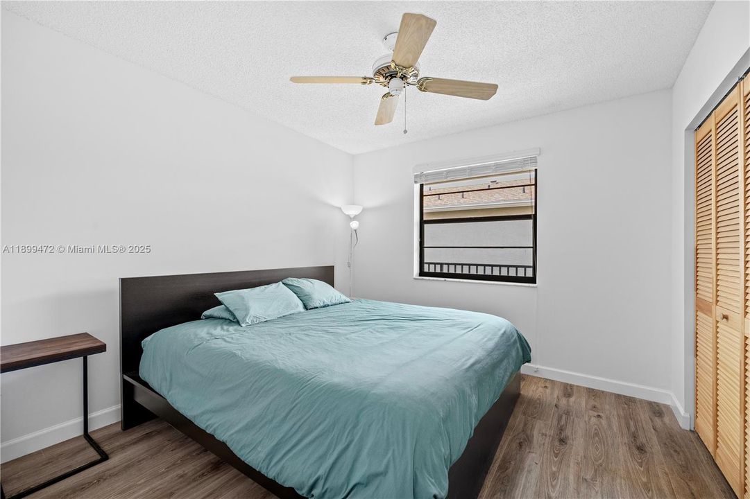 待售: $185,000 (2 贝兹, 2 浴室, 1170 平方英尺)