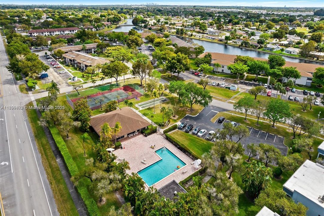 待售: $185,000 (2 贝兹, 2 浴室, 1170 平方英尺)