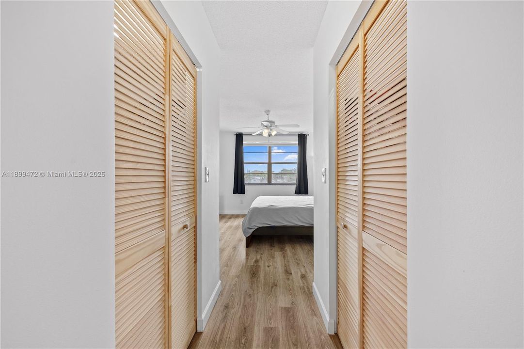 待售: $185,000 (2 贝兹, 2 浴室, 1170 平方英尺)