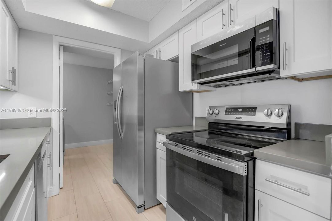 Recently Rented: $2,300 (2 beds, 2 baths, 1030 Square Feet)