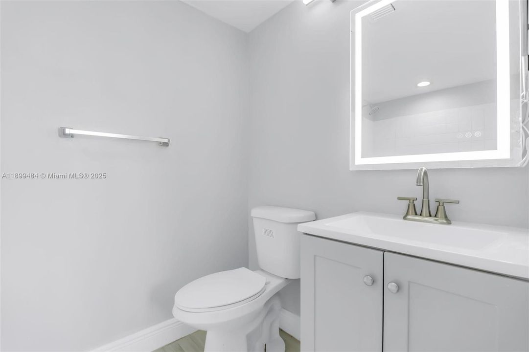 Recently Rented: $2,300 (2 beds, 2 baths, 1030 Square Feet)