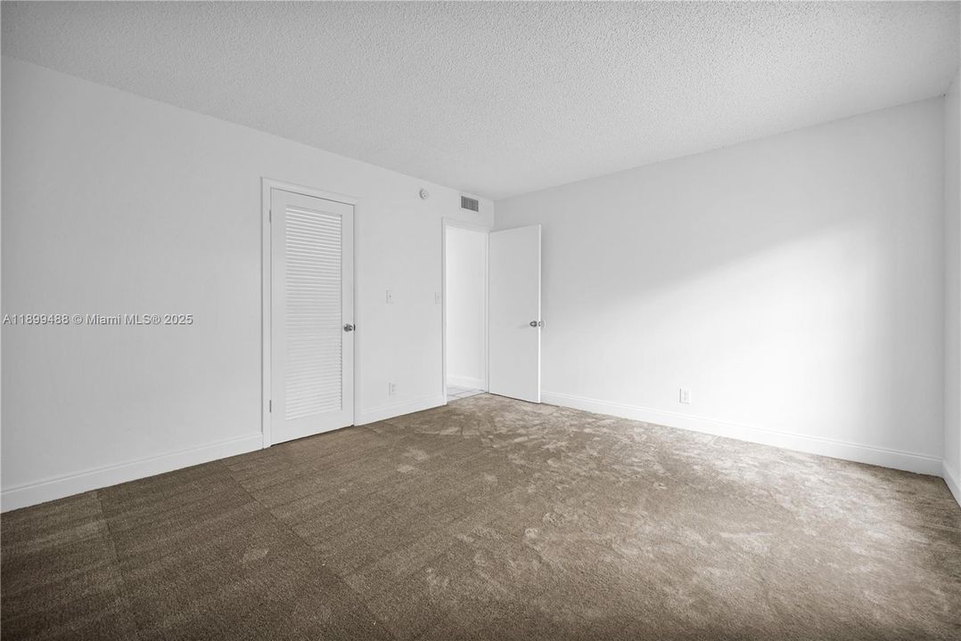 Recently Rented: $1,895 (2 beds, 1 baths, 896 Square Feet)