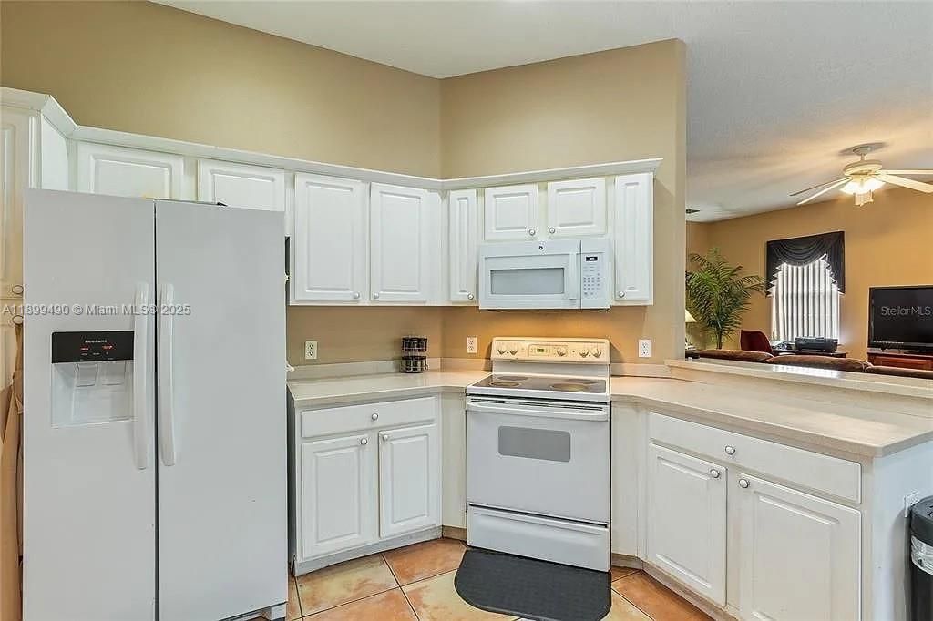 Recently Rented: $3,000 (5 beds, 5 baths, 3148 Square Feet)