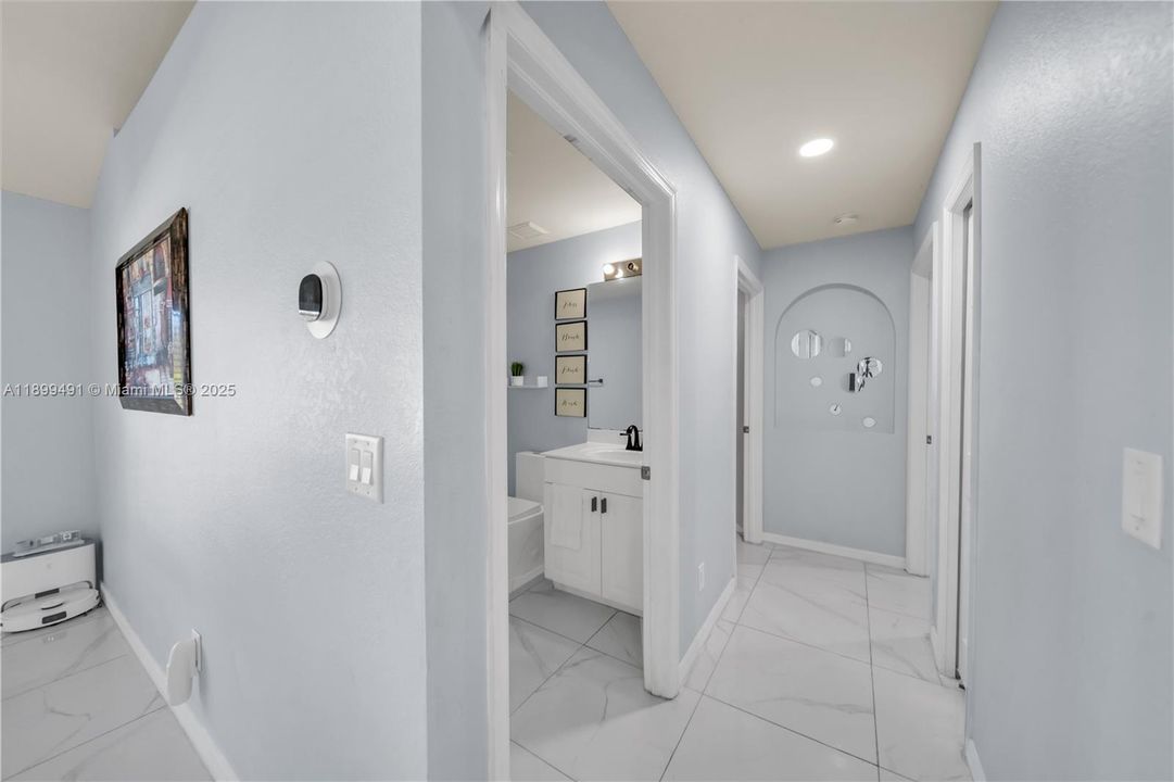 Recently Sold: $309,500 (3 beds, 2 baths, 1646 Square Feet)