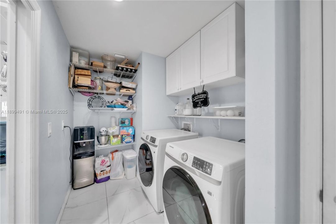 Recently Sold: $309,500 (3 beds, 2 baths, 1646 Square Feet)